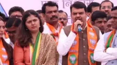 पंकजा मुंडे आणि देवेंद्र फडणवीस