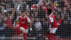 Arsenal dey celebrate