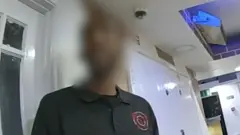طلبت شرطة لندن من السلطات المحلية تغريم المجموعة الذين كانوا مجتمعين للعب