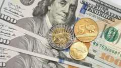 Pesos uruguayos sobre dolares