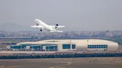 عوارض
