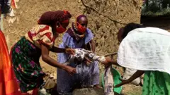 ኣብ መቐለ: ብወለንታአን ዝተወደባ ተስፋህይወት ማሕበር ኤች ኣይቪ ፖዘቲቭ ደቀንስትዮ ትግራይ: ለበዳ ኮሮናቫይረስ ተደረቢ ፅልዋ ከምዘሕደረለን ይገልፃ::