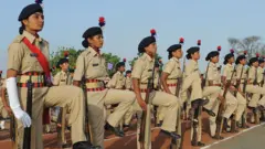 મહિલા પોલીસ