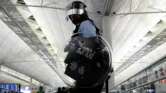 Hong Kong policeman