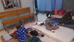 ተመድ ከኅዳር 13/2013 እስከ የካቲት 21/2014 በተፈጸሙ የአየር ጥቃቶች 304 ሰዎች መገደላቸውን እና 373 ሰዎች ደግሞ መቁሰላቸውን ከዚህ በፊት ገልጿል። ይህ ምስል በሌላ የአየር ጥቃት ጉዳት የደረሰባቸውን ሰዎች ያሳያል።