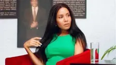 Jackline yanditse kuri urwo rubuga hwaniro ashirako n'icegeranyo ca muganga wiwe, yanditse ivyerekeye amagara yiwe, ko ingwara yamufashe ya AVC itatumye atakaza ubwenge.