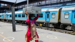 रेल