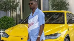 Olalekan Jacob Ponle anafahamika kwa jina "mrwoodbery" katika mtandao wa Instagram