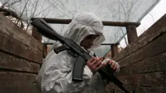 Militantes pro rusos en la disputada región de Donbas.
