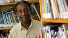 አቶ ዮሃንስ ወልደጊዮርጊስ በቤተ መጻሕፍት ውስጥ