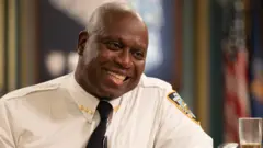 BROOKLYN NINE-NINE -- "The Last Day, Part 2" Épisode 810 -- Photographié : Andre Braugher dans le rôle de Ray Holt