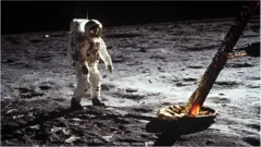 मिशन मून