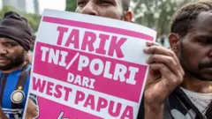 Unjuk rasa penarikan TNI/Polisi dari Papua