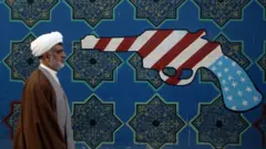 "المعارضة ستحتاج إلى أكثر من" عدو مشترك "لتوحيد الإيرانيين"