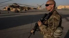 کندهار کي لوی احمدشاه بابا هوايي ډګر تر بګرام وروسته د امریکا مهمه اډه بلل کېږي.