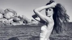 मोडल मराइका आफूले कैयौँ सेवा सुविधा निःशुल्क प्राप्त गर्ने गरेको बताउँछिन्