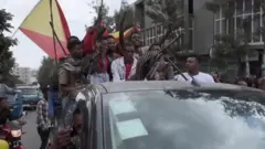 संघर्ष तेज़ होने के बाद से इथियोपिया में इमरजेंसी लगा दी गई है.