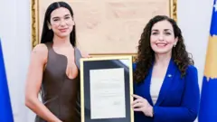 Дуа Липа и президент Косова Вьоса Османи