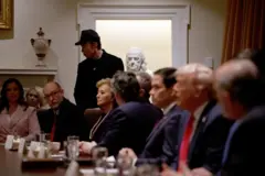 Elon Musk em reunião do governo Trump