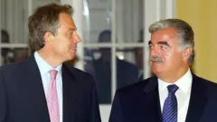 Xariir oo ku sugan UK