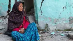 जोशीमठ में दरारें