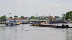 Image d'illustration d'un navire qui chavire en RD Congo