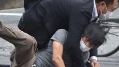 Momento en que neutralizan al principal sospechoso del crimen.