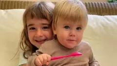 Olivia y Anna