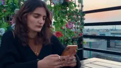 TINDER