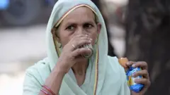 महिला