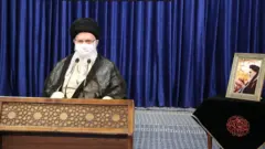 آیت‌الله علی خامنه‌ای، رهبر ایران گفته "خیانت امارات دیر نخواهد پایید"