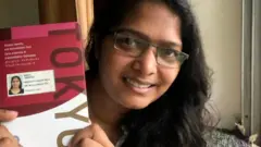 બીબીસી સંવાદદાતા જાહ્નવી મુળે