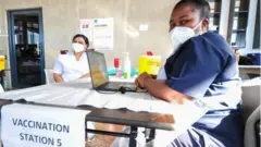 South Africa don fully vaccinated at least 480,000 pipo