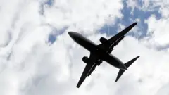 Un avión sobrevolando Carolina del Norte.