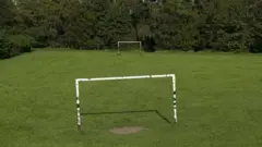የእግር ኳስ ሜዳ