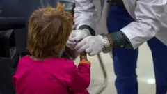 পাকিস্তানের সিন্ধ প্রদেশে শিশুদের মধ্যে ব্যাপক মাত্রায় এইচআইভি সংক্রমণের ঘটনা ঘটেছে