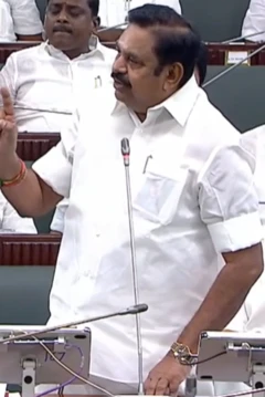 சட்டப்பேரவையில் அதிமுக பொதுச்செயலாளர் எடப்பாடி பழனிசாமி 