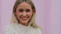 أوليفيا كرولي