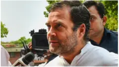 राहुल गांधी