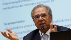 Paulo Guedes em coletiva de imprensa