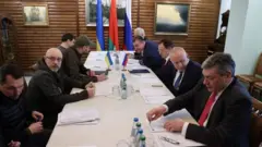 Wadahadallada Ruushka iyo Ukraine