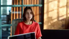 Mulher no escritório