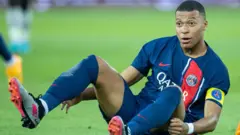 Kylian Mbappé arimo gukinira PSG