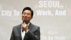 프레젠테이션 중인 오세훈 서울시장