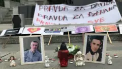 Fotografije Dženana Memića i Davida Dragičevića sa protesta u Jajcu, avgust 2018.