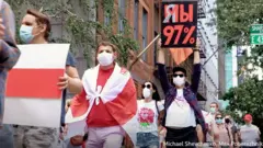 Акция солидарности с белорусами в Нью-Йорке.