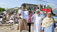 Korban penghancuran bangunan di Nuh