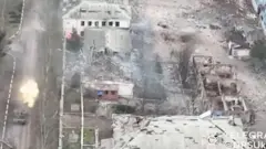 Кадры боев в Соледаре