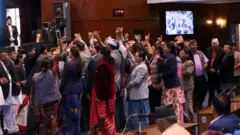 संसद् बैठक