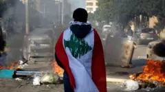 Lübnanlı bir protestocu